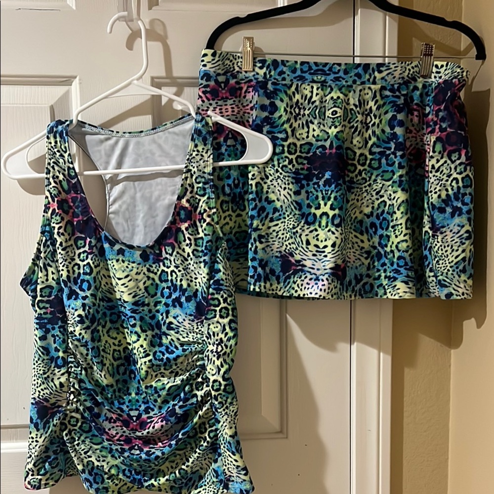 Blue and Green leopard prints Two-Piece Tankin Set for Resort Wear